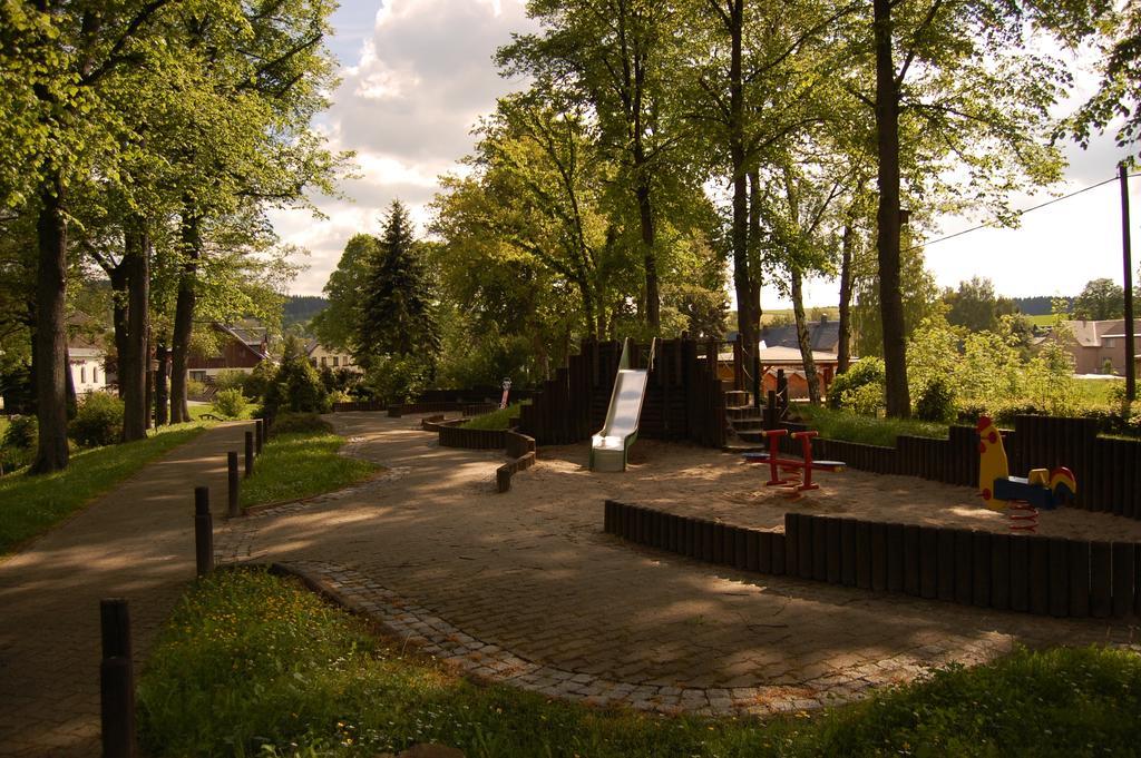 Landgasthof "Am Park" Rottendorf エクステリア 写真